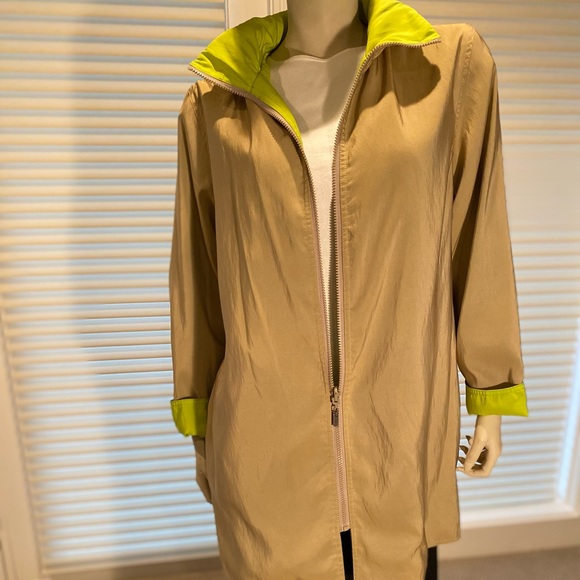 NEW Mycra PAC Reversible Hooded Rain and Wind Jacket - Picture 9 of 16